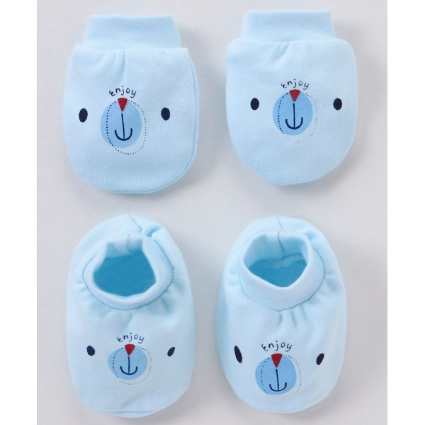 Simply Interlock Mittens and Booties Set Bear Face Print - Sky Blue 0 to 3 Months, Mitten Length 9 cm, Booties Length 10 cm, Comfortable and warm set for babies.
