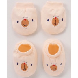 Simply Interlock Mittens and Booties Set Bear Face Print - Beige 0 to 3 Months, Mitten Length 9 cm, Booties Length 10 cm, Comfortable and warm set for babies.
