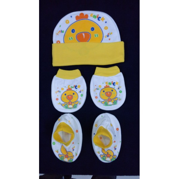 Baby World Chick print Newborn Cap set Yellow