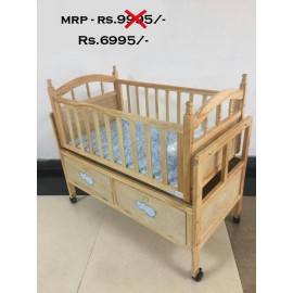 Baby World Wooden Cradle With Storage Drawwer And Wheels